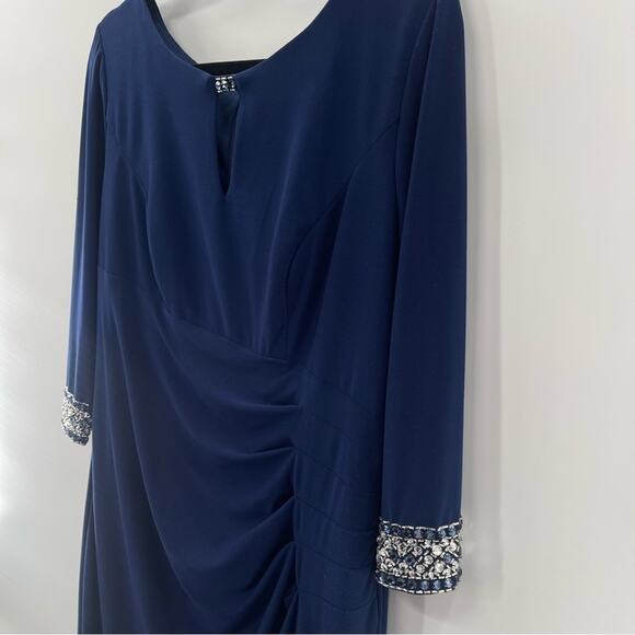 Alex Evenings Jeweled Cuff Column Gown in Cobalt Size 12 - Picture 5 of 14